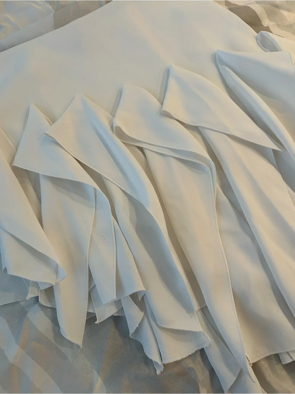 NWT Zara White High-Low Asymmetrical Ruffle Skirt size small